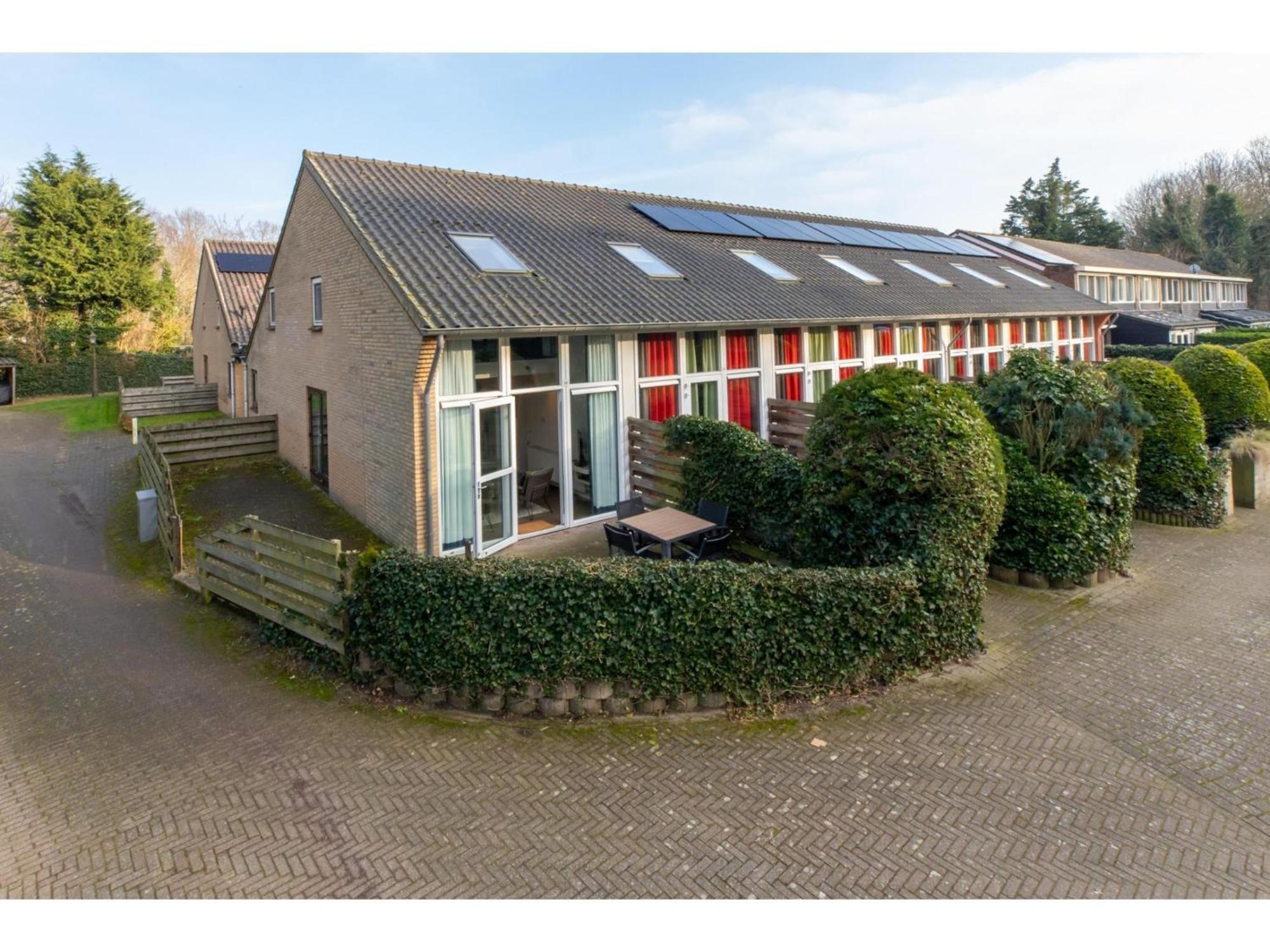 Vakantiehuis Charming In Zeeland By The Sea *